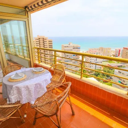 Vistas Al Mar: Beachfront Getaway With Pool And Sports Facilities Apartment *