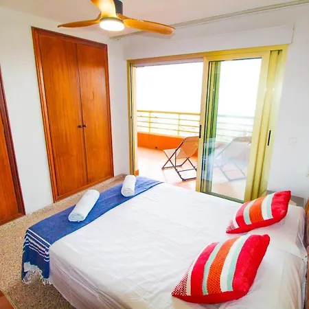 Vistas Al Mar: Beachfront Getaway With Pool And Sports Facilities *