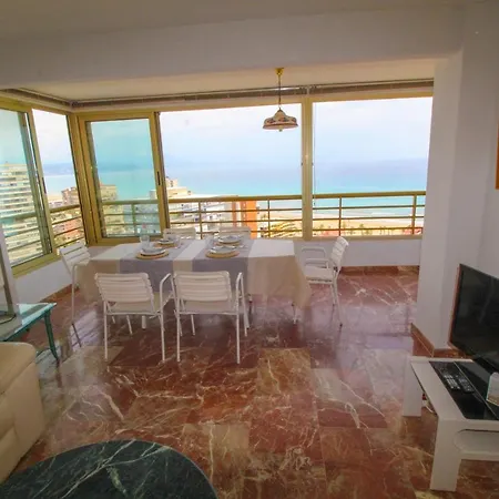 Vistas Al Mar: Beachfront Getaway With Pool And Sports Facilities *