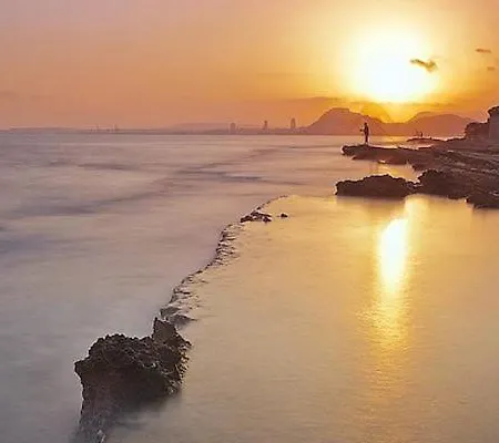 Vistas Al Mar: Beachfront Getaway With Pool And Sports Facilities Apartment Alicante