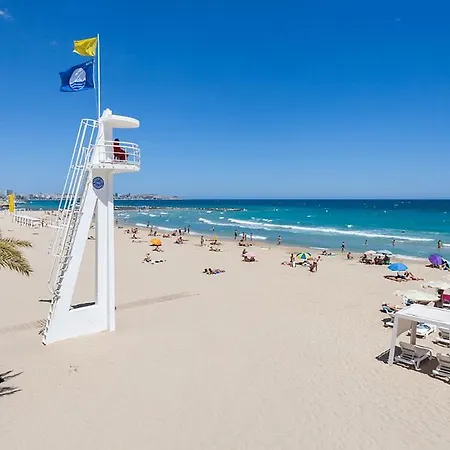 Vistas Al Mar: Beachfront Getaway With Pool And Sports Facilities *